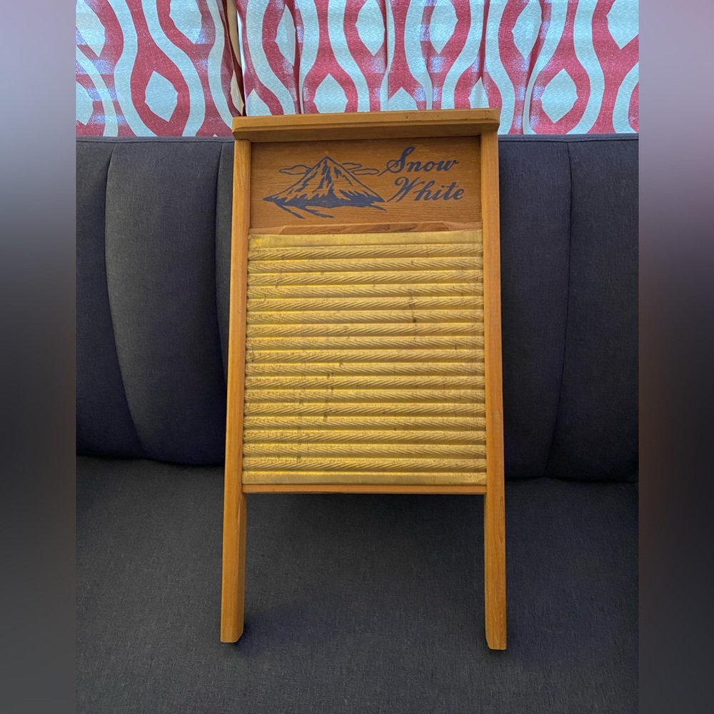 Vintage wooden wash board Snow White